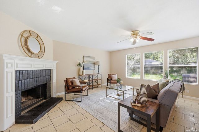 6114 ROLLING FOREST DR, San Antonio, TX 78250