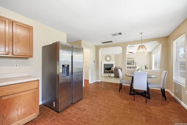 6114 ROLLING FOREST DR, San Antonio, TX 78250