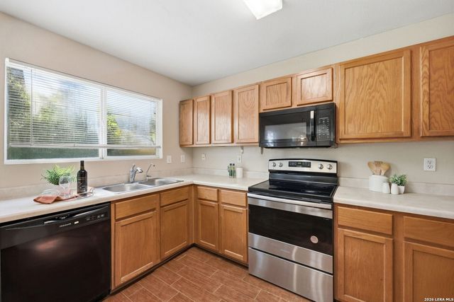 6114 ROLLING FOREST DR, San Antonio, TX 78250