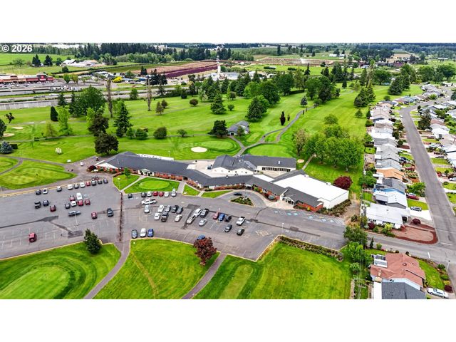 2233 COUNTRY CLUB Ter, Woodburn, OR 97071