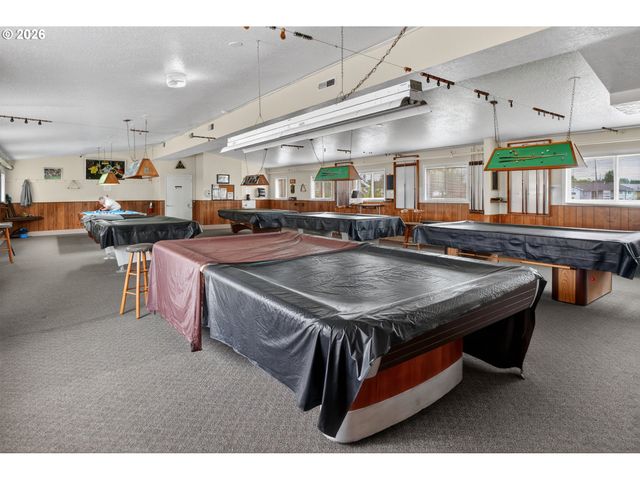 2233 COUNTRY CLUB Ter, Woodburn, OR 97071