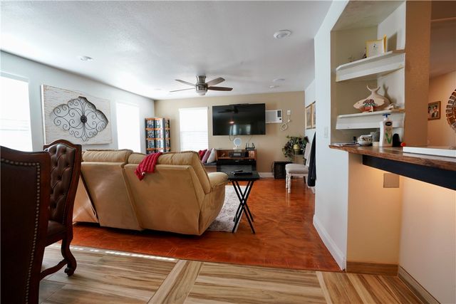 7296 N Ligurta Road, Golden Valley, AZ 86413