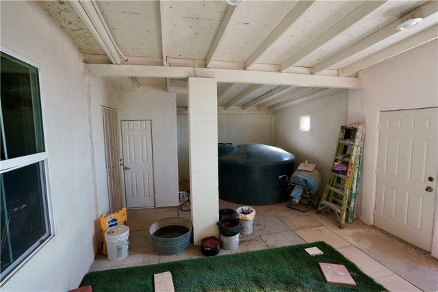 7296 N Ligurta Road, Golden Valley, AZ 86413