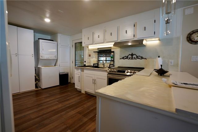 7296 N Ligurta Road, Golden Valley, AZ 86413