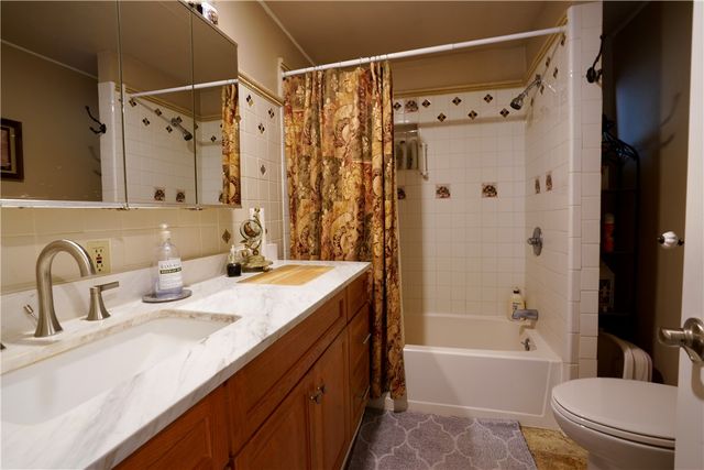 7296 N Ligurta Road, Golden Valley, AZ 86413