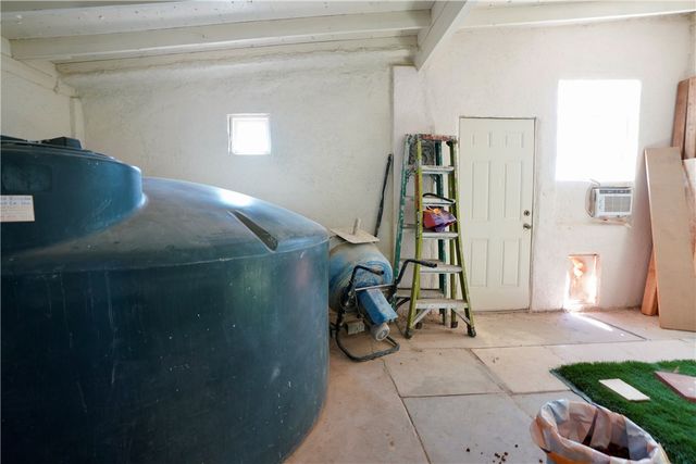 7296 N Ligurta Road, Golden Valley, AZ 86413