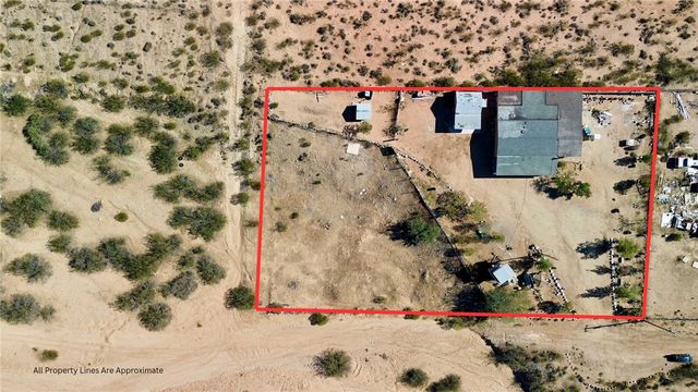 7296 N Ligurta Road, Golden Valley, AZ 86413