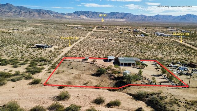 7296 N Ligurta Road, Golden Valley, AZ 86413