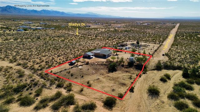 7296 N Ligurta Road, Golden Valley, AZ 86413