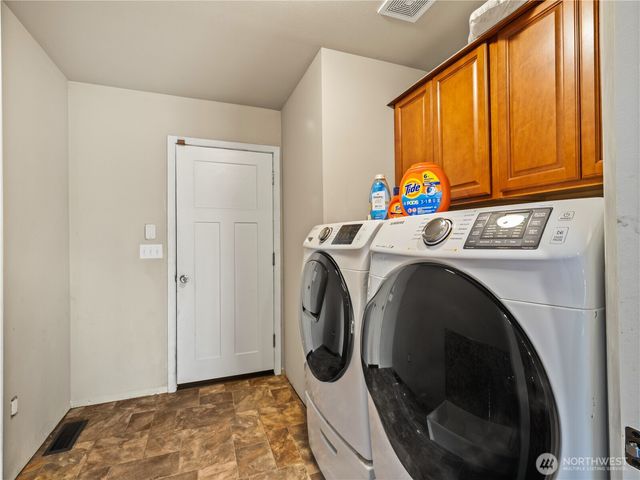 16508 Suntree Court SE, Yelm, WA 98597