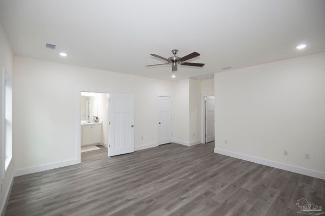 1913 W Chase St, Pensacola, FL 32502