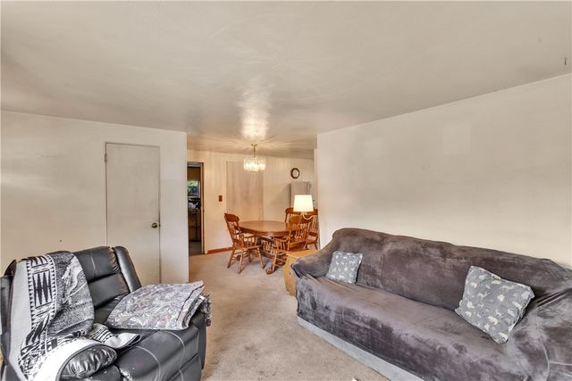 4060 Hart Ct, Murrysville, PA 15668