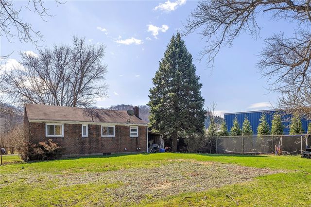 4060 Hart Ct, Murrysville, PA 15668