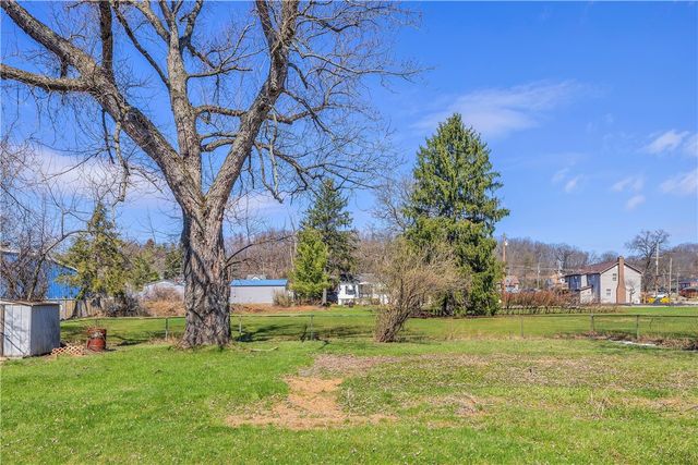 4060 Hart Ct, Murrysville, PA 15668