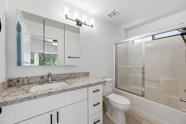 1616 E DESERT Lane, Phoenix, AZ 85042
