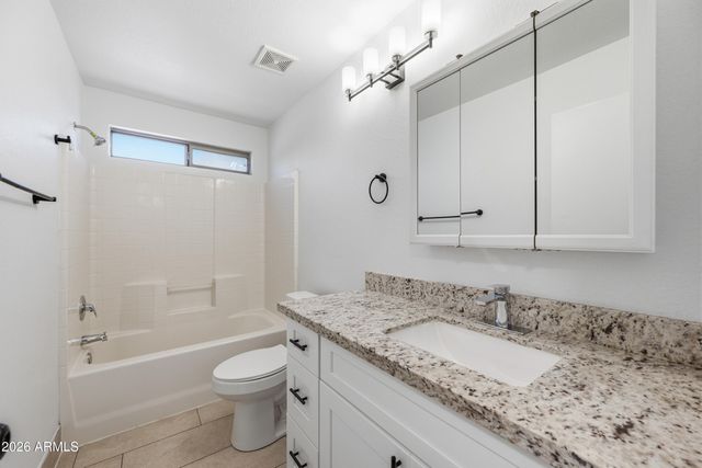 1616 E DESERT Lane, Phoenix, AZ 85042