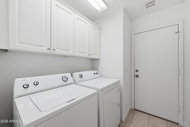 1616 E DESERT Lane, Phoenix, AZ 85042
