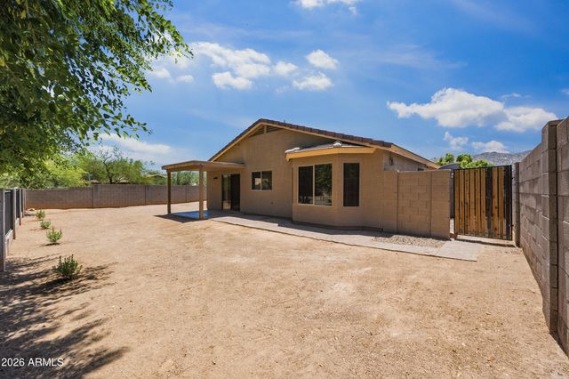 1616 E DESERT Lane, Phoenix, AZ 85042