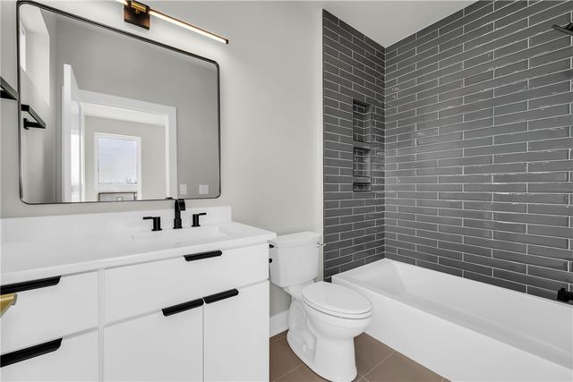 1130 Fillmore Street, Bentonville, AR 72712