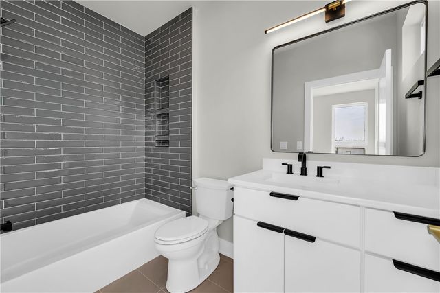 1130 Fillmore Street, Bentonville, AR 72712