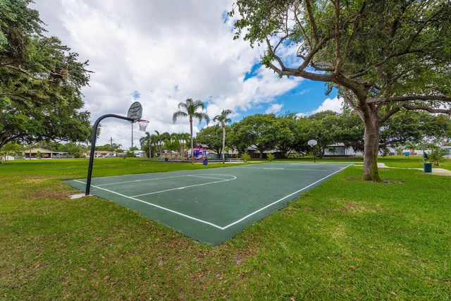 626 NW 7th Street, Boynton Beach, FL 33426