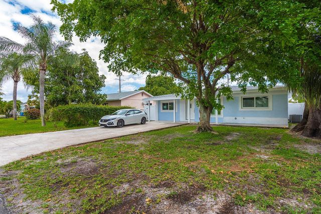 626 NW 7th Street, Boynton Beach, FL 33426