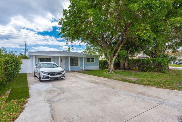 626 NW 7th Street, Boynton Beach, FL 33426