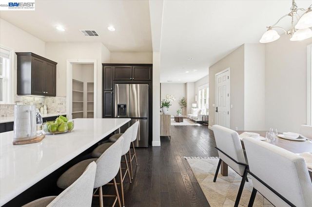 4360 Panorama Dr, Dublin, CA 94568