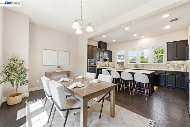 4360 Panorama Dr, Dublin, CA 94568
