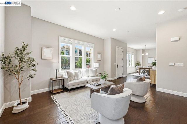 4360 Panorama Dr, Dublin, CA 94568