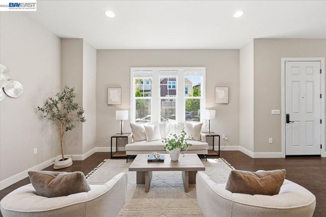 4360 Panorama Dr, Dublin, CA 94568