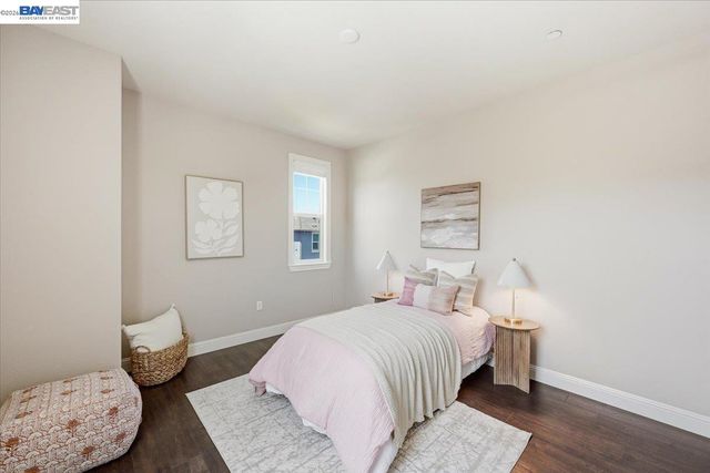 4360 Panorama Dr, Dublin, CA 94568