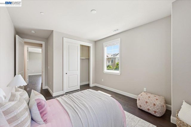 4360 Panorama Dr, Dublin, CA 94568