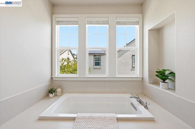 4360 Panorama Dr, Dublin, CA 94568