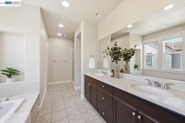 4360 Panorama Dr, Dublin, CA 94568