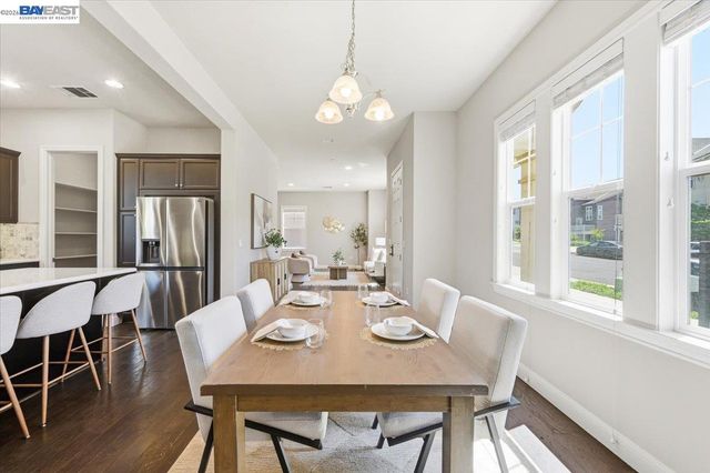 4360 Panorama Dr, Dublin, CA 94568
