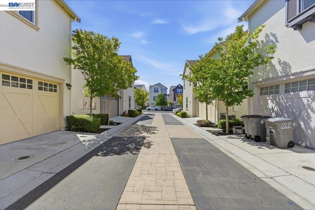 4360 Panorama Dr, Dublin, CA 94568