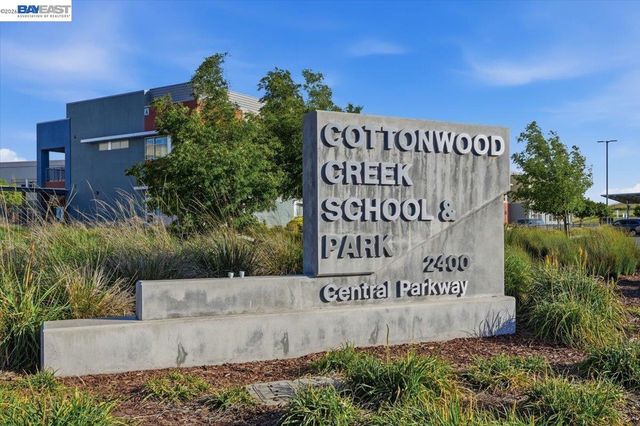4360 Panorama Dr, Dublin, CA 94568