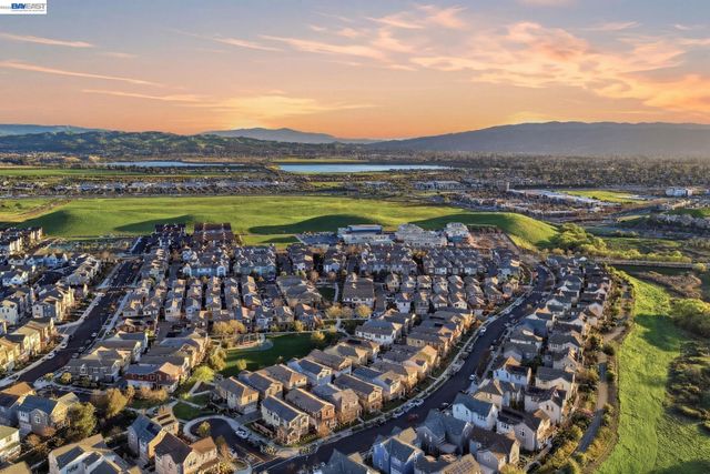 4360 Panorama Dr, Dublin, CA 94568