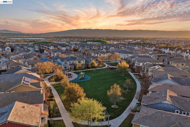 4360 Panorama Dr, Dublin, CA 94568