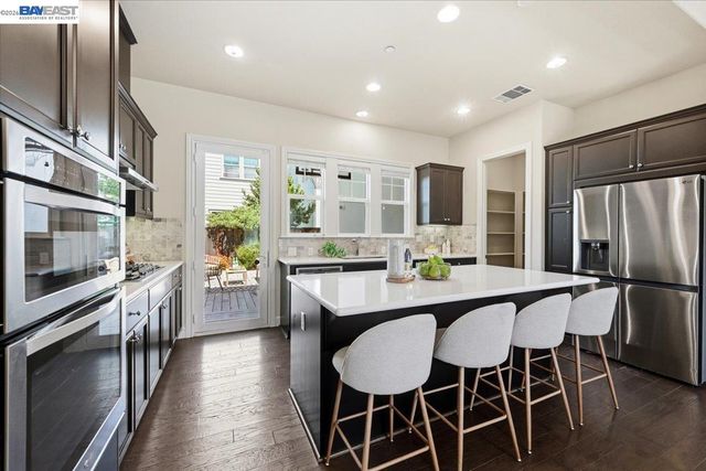 4360 Panorama Dr, Dublin, CA 94568