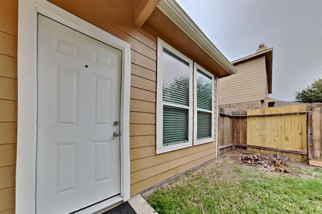 2223 Brown Oak Drive, Conroe, TX 77304