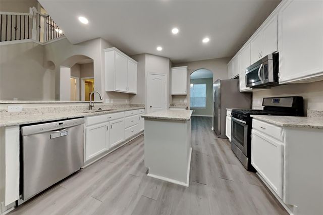 2223 Brown Oak Drive, Conroe, TX 77304