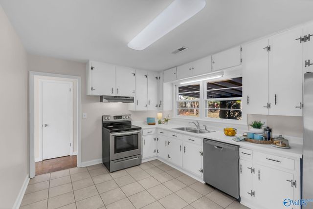 1606 12th Street SE, Decatur, AL 35601