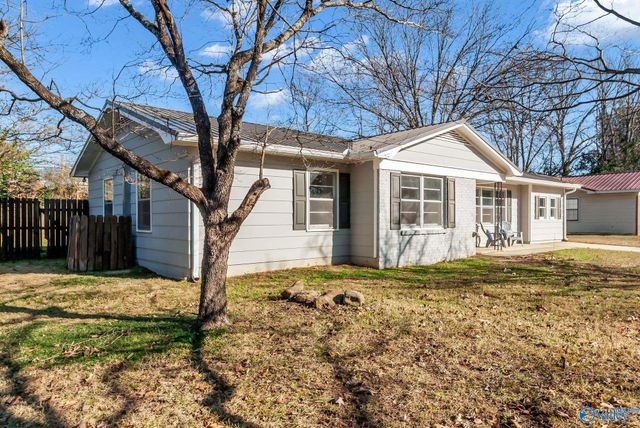 1606 12th Street SE, Decatur, AL 35601