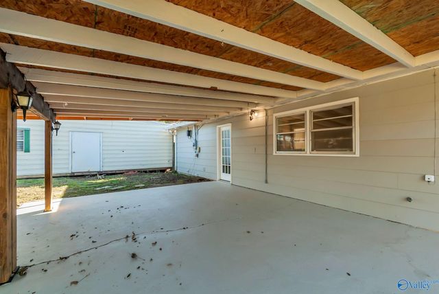 1606 12th Street SE, Decatur, AL 35601