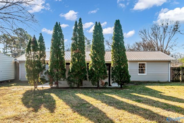 1606 12th Street SE, Decatur, AL 35601