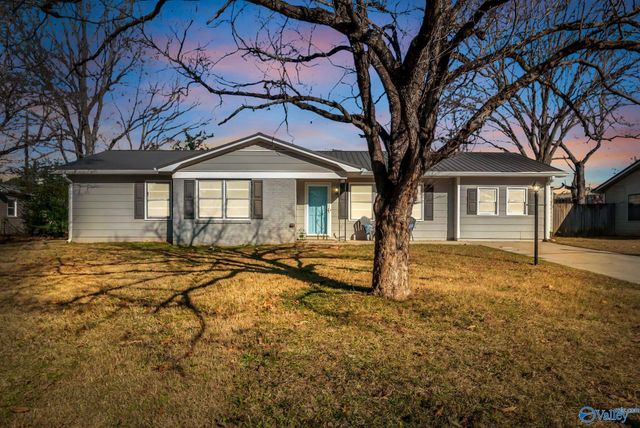 1606 12th Street SE, Decatur, AL 35601