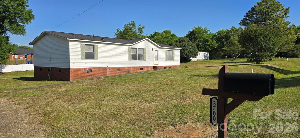 3700 Marlboro Drive SW, Concord, NC 28027