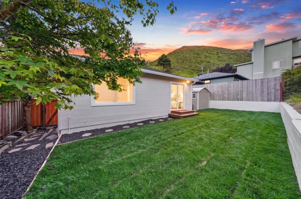 Image 16 of property listing at 236 Modoc Place, Pacifica, CA 94044